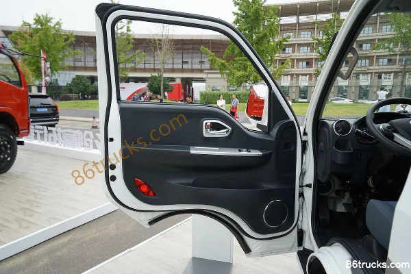 Dongfeng T5 1.6L 105 ch 4X2(6 roues) CNG 3,7 m camion plateau simple cabine (China VI) (1) | 86Trucks