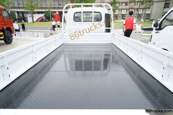 Dongfeng T5 1.6L 105 ch 4X2(6 roues) CNG 3,7 m camion plateau simple cabine (China VI) Carrosserie (1) | 86Trucks