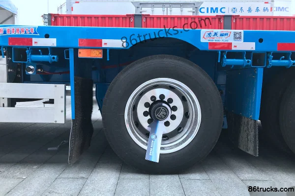 SAIC Hongyan Genlyon C500 430 ch 6X2(8 roues) camion plateau à essieu central (marque Liangshan Dongyue) Cabine (3) | 86Trucks