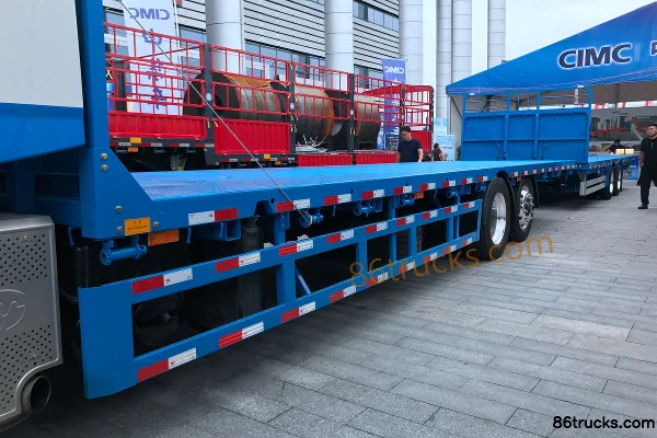 SAIC Hongyan Genlyon C500 430 ch 6X2(8 roues) camion plateau à essieu central (marque Liangshan Dongyue) Carrosserie (1) | 86Trucks
