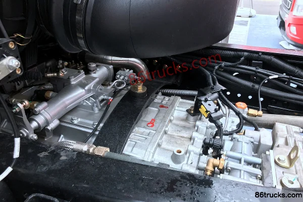 SANY Truck Yingjie Edition 400hp 6X4(10 wheels) Tractor Truck Chassis (1) | 86Trucks