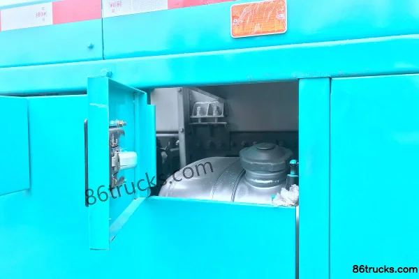 Sinotruk SITRAK C5H 270 hp 4X2(6 wheels) Compressed Garbage Truck (Qingzhuan) Body (2) | 86Trucks
