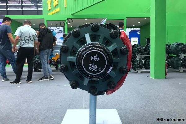 Heavy Duty 13t Disc Brake 71 Trailer Axle Exterior (2) | 86Trucks