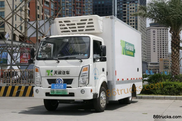 Dongfeng Teshang 4,5 T 4,05 m fourgon léger électrique pur (EQ5045XXYTBEV4) 72,1 kWh 4X2(6 roues) Extérieur (3) | 86Trucks