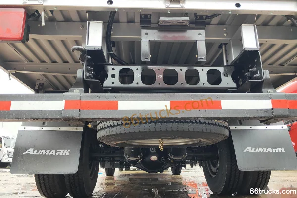 Foton Aumark S3 series 110hp 4X2(6 wheels) 4.18m single-row flatbed light truck Chassis (3) | 86Trucks