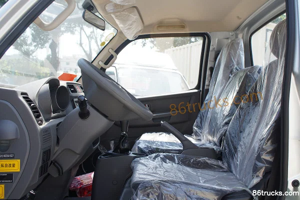 Feidi DX Lexiang Edition 2.2L 110hp 4X2(6 wheels) 3.95m Single Row Stake Truck Cab (3) | 86Trucks