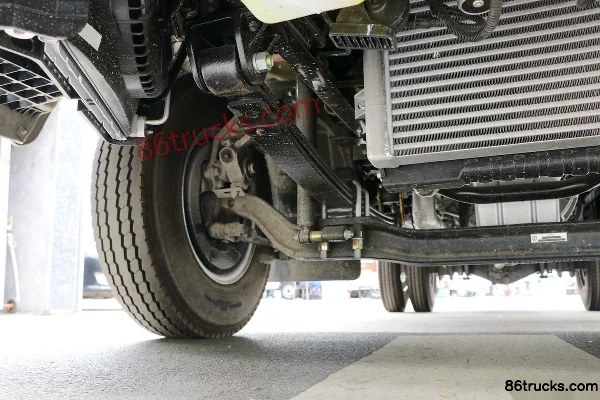 Foton Times Leading High-End Version 143hp 4X2(6 wheels) 3.8m Double-row Stake Truck Chassis (2) | 86Trucks