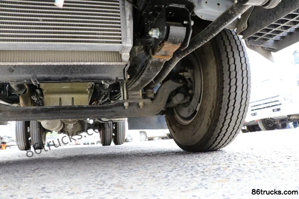 JAC Shuailing Q3 120 ch 4X2(6 roues) 4,015 m camion frigorifique, cabine simple Châssis (3) | 86Trucks