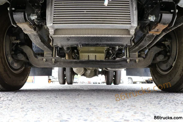 JAC Shuailing Q3 120 ch 4X2(6 roues) 4,015 m camion frigorifique, cabine simple Châssis (1) | 86Trucks