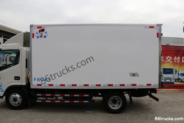 JAC Shuailing Q3 120 ch 4X2(6 roues) 4,015 m camion frigorifique, cabine simple Carrosserie (1) | 86Trucks