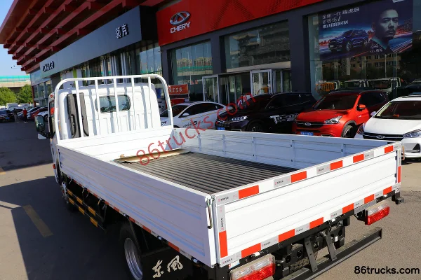 Dongfeng Kaipute K6-N 140 hp 4X2(6 wheels) 4.13m single-row flatbed light truck Body (3) | 86Trucks