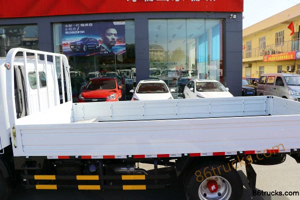 Dongfeng Kaipute K6-N 140 hp 4X2(6 wheels) 4.13m single-row flatbed light truck Body (1) | 86Trucks