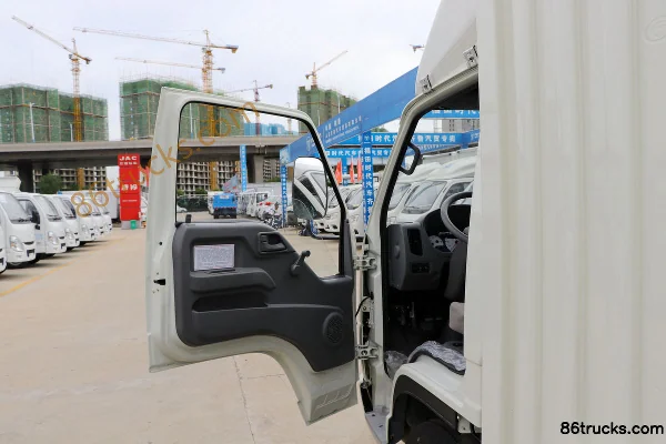 Foton Forland Small Card Star 90hp 4X2(6 wheels) 3.8m single-row van micro truck Cab (1) | 86Trucks