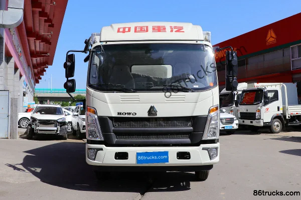 Sinotruk HOWO Hanjiang 156 hp 4X2(6 wheels) 4.1m Refrigerated Truck Exterior (2) | 86Trucks
