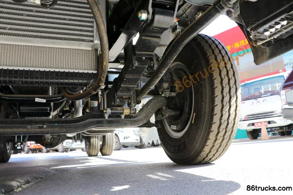 Sinotruk HOWO Hanjiang 156 hp 4X2(6 wheels) 4.1m Refrigerated Truck Chassis (3) | 86Trucks