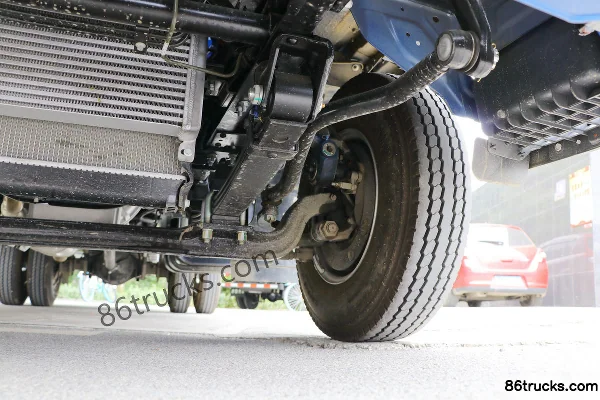 JAC Shuailing E Medium Body 132hp 4X2(6 wheels) 4.22m Single Row Flatbed Light Truck Chassis (3) | 86Trucks