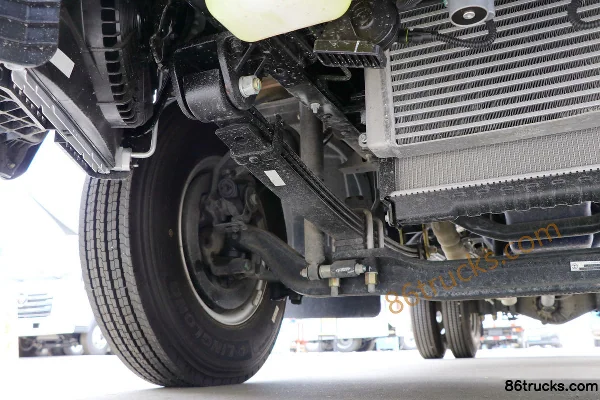 Foton Times Leading 6 130hp 4X2(6 wheels) 3.8m half-cab flatbed light truck Chassis (2) | 86Trucks