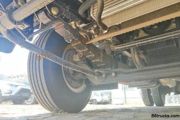 JMC Kairui 800 Wide Body Luxury Edition 152hp 4X2(6 wheels) 4.08m Single Row Stake Truck Chassis (1) | 86Trucks