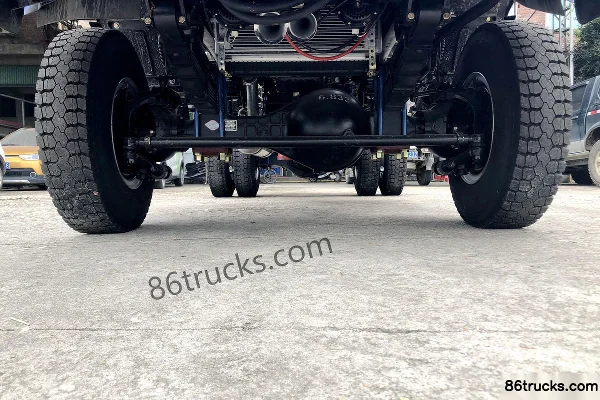 Sanlong Longjiang 235 ch 4X2(6 roues) camion benne 3,8 m Châssis (1) | 86Trucks