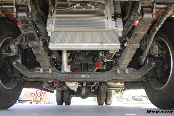 Feidi XH 210hp 4X2(6 wheels) 6.8m single-row van cargo truck Chassis (2) | 86Trucks