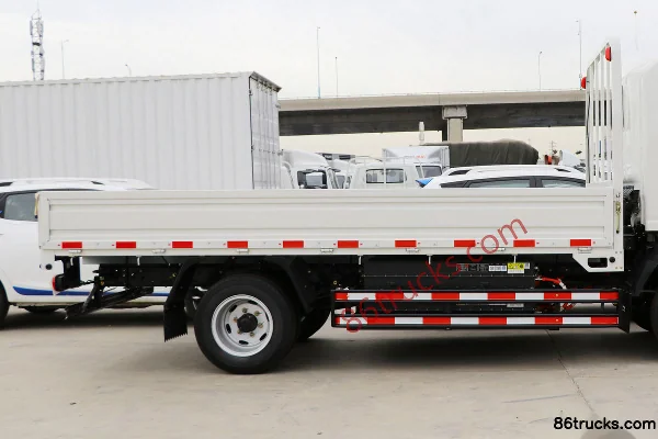 FARIZON E200 Standard Edition 4.5T 4.1m single-row pure electric flatbed light truck 86kWh 4X2(6 wheels) Body (2) | 86Trucks