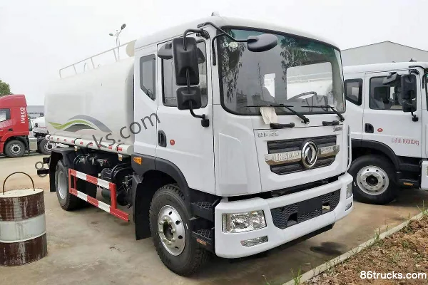 Dongfeng Duolika D9 180 hp 4X2(6 wheels) Water Sprinkler Truck (Chusheng Brand) Exterior