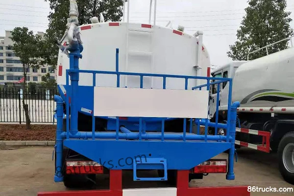 Dongfeng Duolika D9 160 hp 4X2(6 wheels) Water Sprinkler Truck (Chusheng Brand) Exterior (3) | 86Trucks