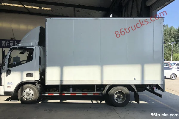 Foton Aumark E Edition Custom Edition 110hp 4X2(6 wheels) 4.14m Single Row Van Light Truck (Wide Body) Exterior (3) | 86Trucks