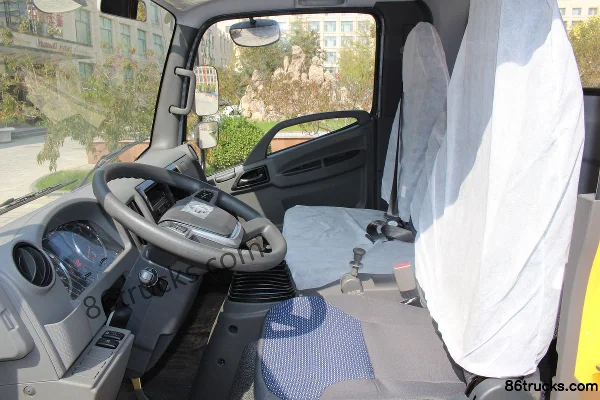 FAW Jiefang Hu VN 130 ch 4X2(6 roues) dépanneuse (marque Chunhong) Cabine (3) | 86Trucks