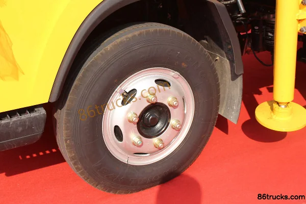 FAW Jiefang Hu VN 130 ch 4X2(6 roues) dépanneuse (marque Chunhong) Châssis (2) | 86Trucks