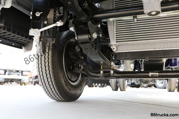 JAC Junling E5 116 ch 4X2(6 roues) 4,18 m camion léger à grille, cabine simple Châssis (2) | 86Trucks