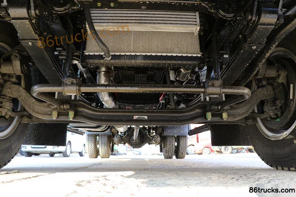 Foton Ollin CTS 170hp 4X2(6 wheels) 5.25m Crew Cab Flatbed Cargo Truck (5-speed) Chassis (1) | 86Trucks