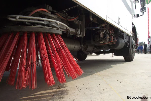 Dongfeng Commercial Vehicle Tianjin 180 ch 4X2(6 roues) Balayeuse (marque Chusheng) Carrosserie (2) | 86Trucks