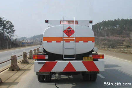 FAW Jiefang Junwei J5K 130 hp 4X2(6 wheels) Oil Tanker Truck (Chusheng Brand) Exterior (3) | 86Trucks