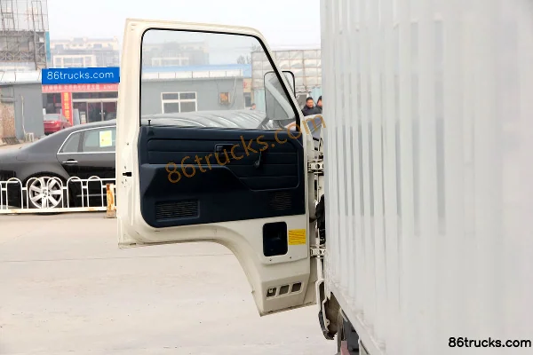 GAC HINO 270Y Series 102hp 4X2(6 wheels) 4.26m Single Row Flatbed Truck Cab (1) | 86Trucks