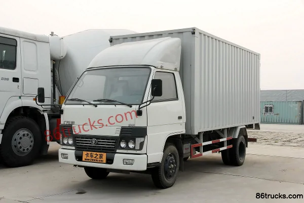 GAC HINO 270Y Series 102hp 4X2(6 wheels) 4.26m Single Row Flatbed Truck Exterior (3) | 86Trucks