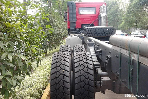 Volvo FM Heavy Truck 440 hp 8X4(12 wheels) Cargo Truck (Chassis) (1) | 86Trucks