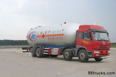 FAW Jiefang Qingdao Hanwei (J5M) 260 ch 8X4(12 roues) camion citerne gaz liquéfié (marque Chengliwei) Extérieur (2) | 86Trucks