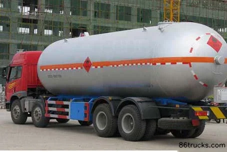 FAW Jiefang Qingdao Hanwei (J5M) 280 hp 8X4(12 wheels) Liquefied Gas Transport Truck (Chengliwei Brand) Exterior (2) | 86Trucks