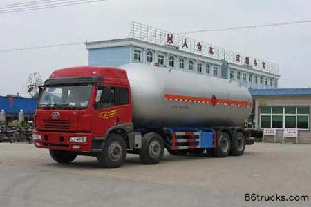 FAW Jiefang Qingdao Hanwei (J5M) 280 hp 8X4(12 wheels) Liquefied Gas Transport Truck (Chengliwei Brand) Exterior