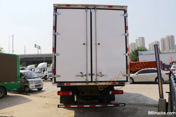 Foton Aoling Hornet 220 hp 4X2(6 wheels) 6.1m day cab van truck Body (3) | 86Trucks