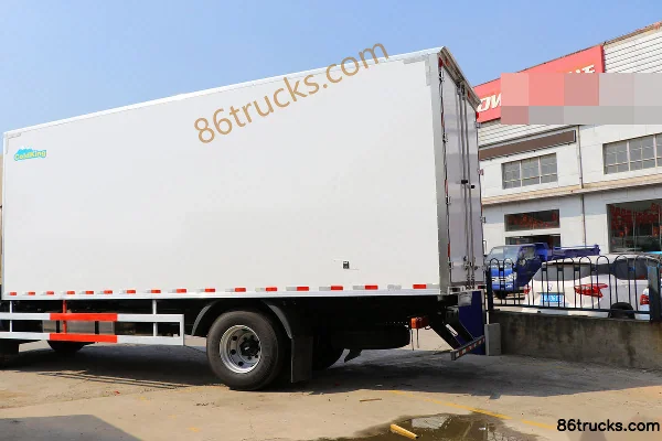 Foton Aoling Hornet 220 hp 4X2(6 wheels) 6.1m day cab van truck Body (1) | 86Trucks