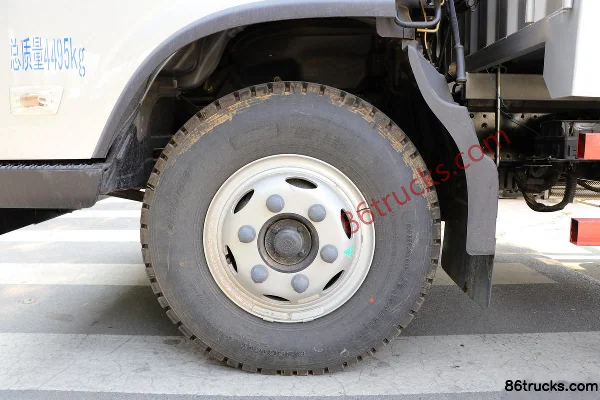 Foton Aumark S3 Series Express Delivery Version 156 hp 4X2(6 wheels) 4.17m Single Row Grain Van Light Truck Chassis (3) | 86Trucks
