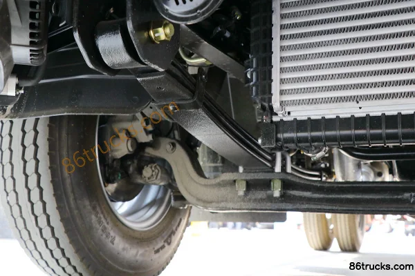 Foton Aumark S3 Série 110 ch 4X2(6 roues) Camion léger à plateau avec ridelles 3,83 m Châssis (2) | 86Trucks
