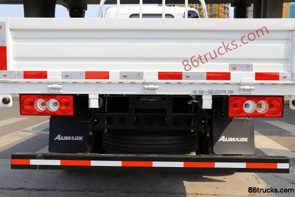Foton Aumark série 3, 118 ch, 4X2(6 roues) , camion léger à plateau avec double cabine de 3,2 m (freins à air) Carrosserie (1) | 86Trucks