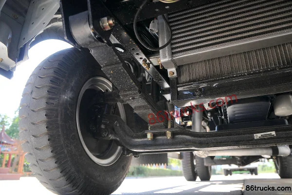Kama K8 Fuyunlai 110 hp 4X2(6 wheels) Water Sprinkler Truck Chassis (2) | 86Trucks