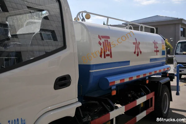 Kama K8 Fuyunlai 110 hp 4X2(6 wheels) Water Sprinkler Truck Body (2) | 86Trucks