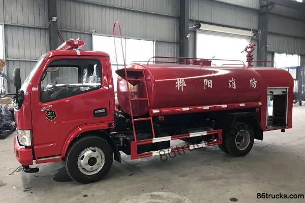 Dongfeng Duolika D6 115hp 4X2(6 wheels) Water Sprinkler Truck (Chengliwei Brand) Exterior (3) | 86Trucks