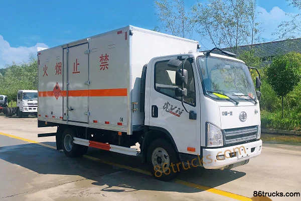 FAW Jiefang Hu VN 110 hp 4X2(6 wheels) 4.15m Flammable Liquid Van Truck Exterior