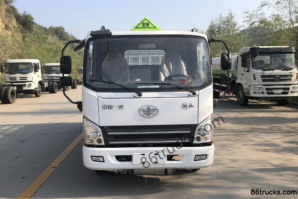 FAW Jiefang Hu VN 110 hp 4X2(6 wheels) 4.15m Gas Cylinder Transport Truck Exterior (2) | 86Trucks